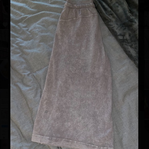 Pristine Lululemon Purple Stonewash Wide Leg Capris - Picture 4 of 4